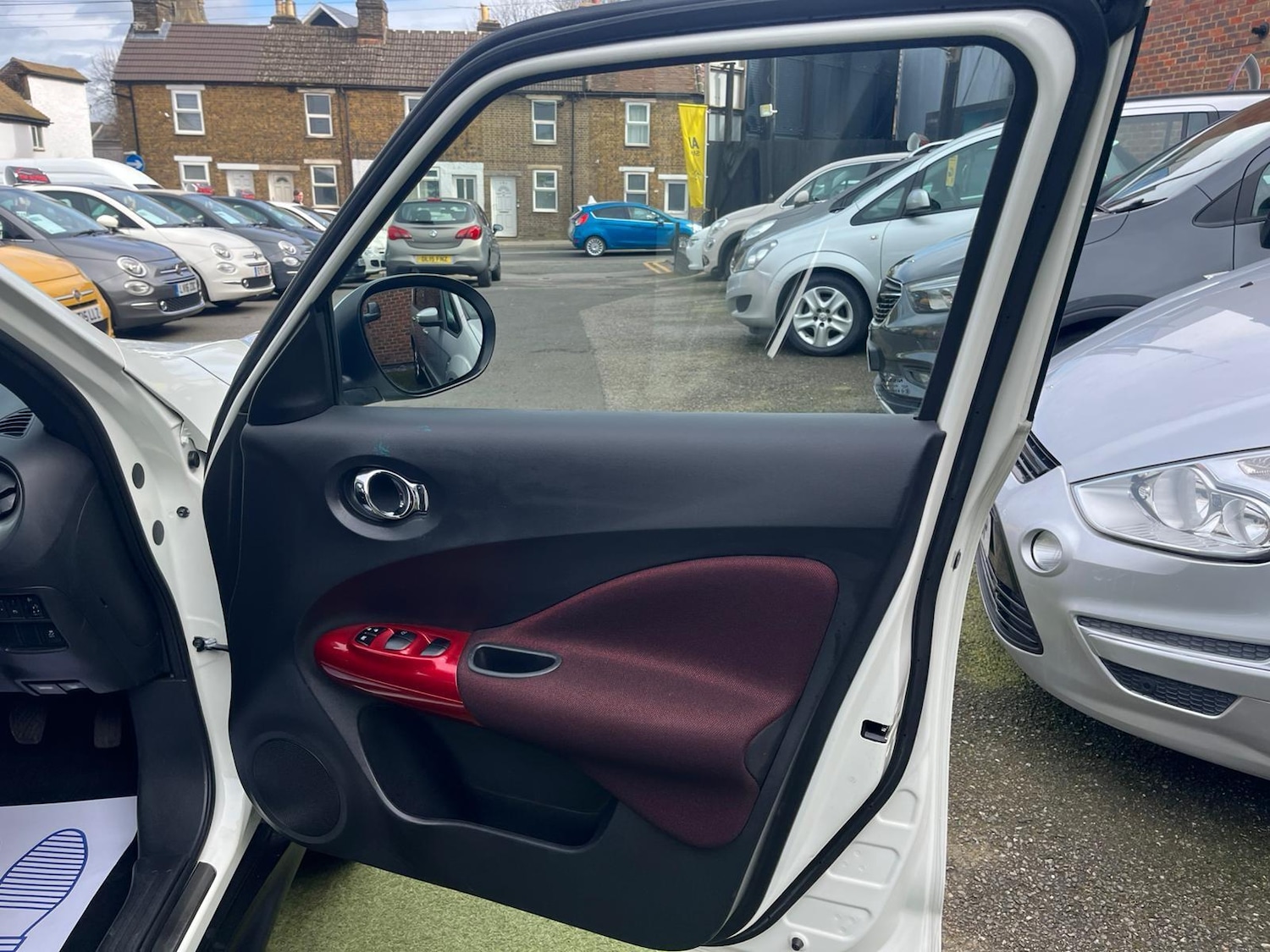 Used Nissan Juke 2011 for sale - 77916237: Photo 19