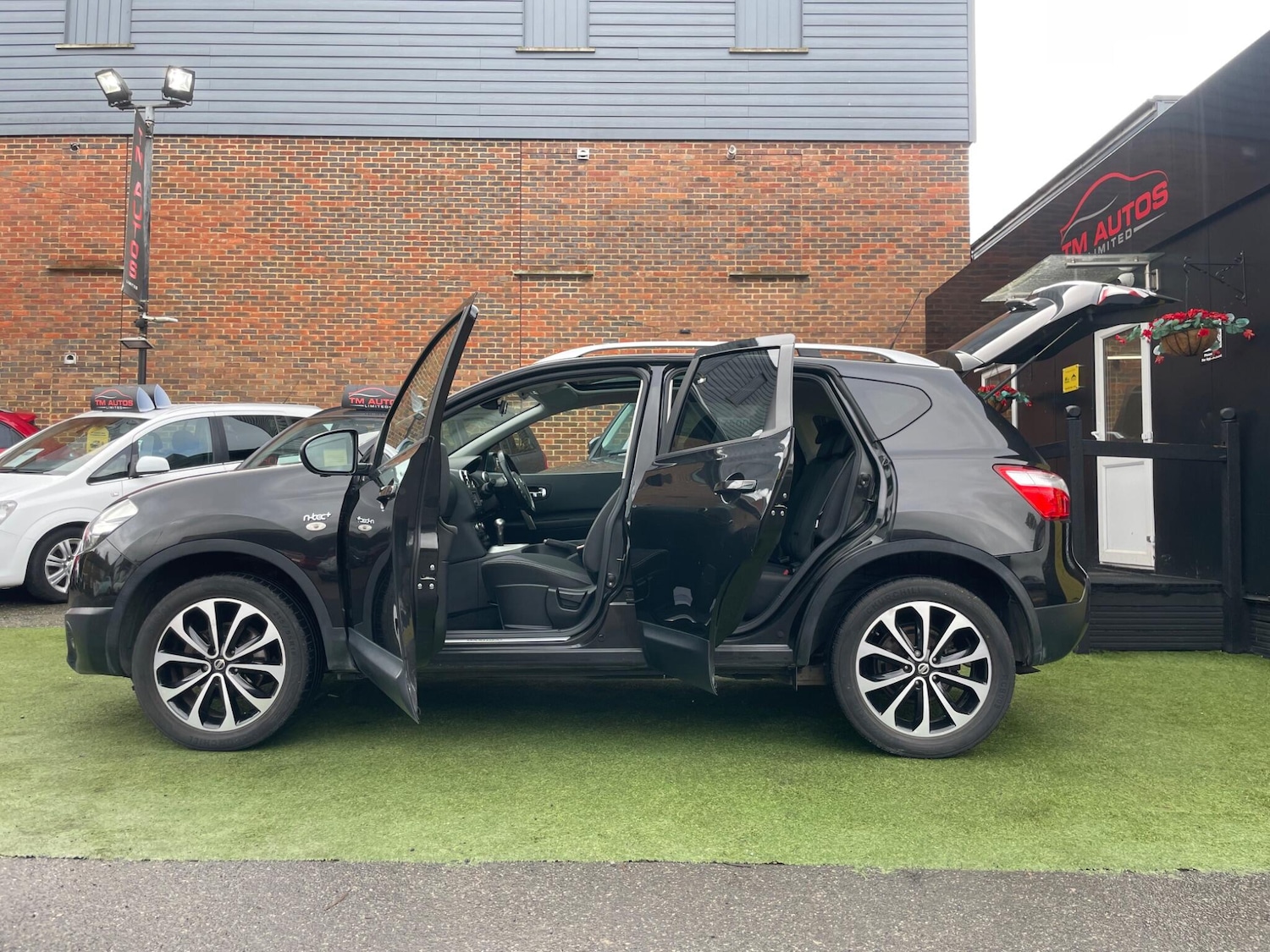 Used Nissan Qashqai 2012 for sale - 77501921: Photo 8