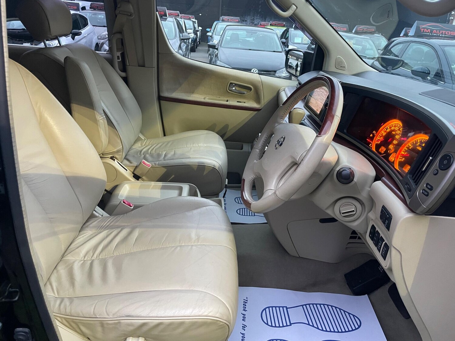 Used Nissan Elgrand for sale - 77660467: Photo 10