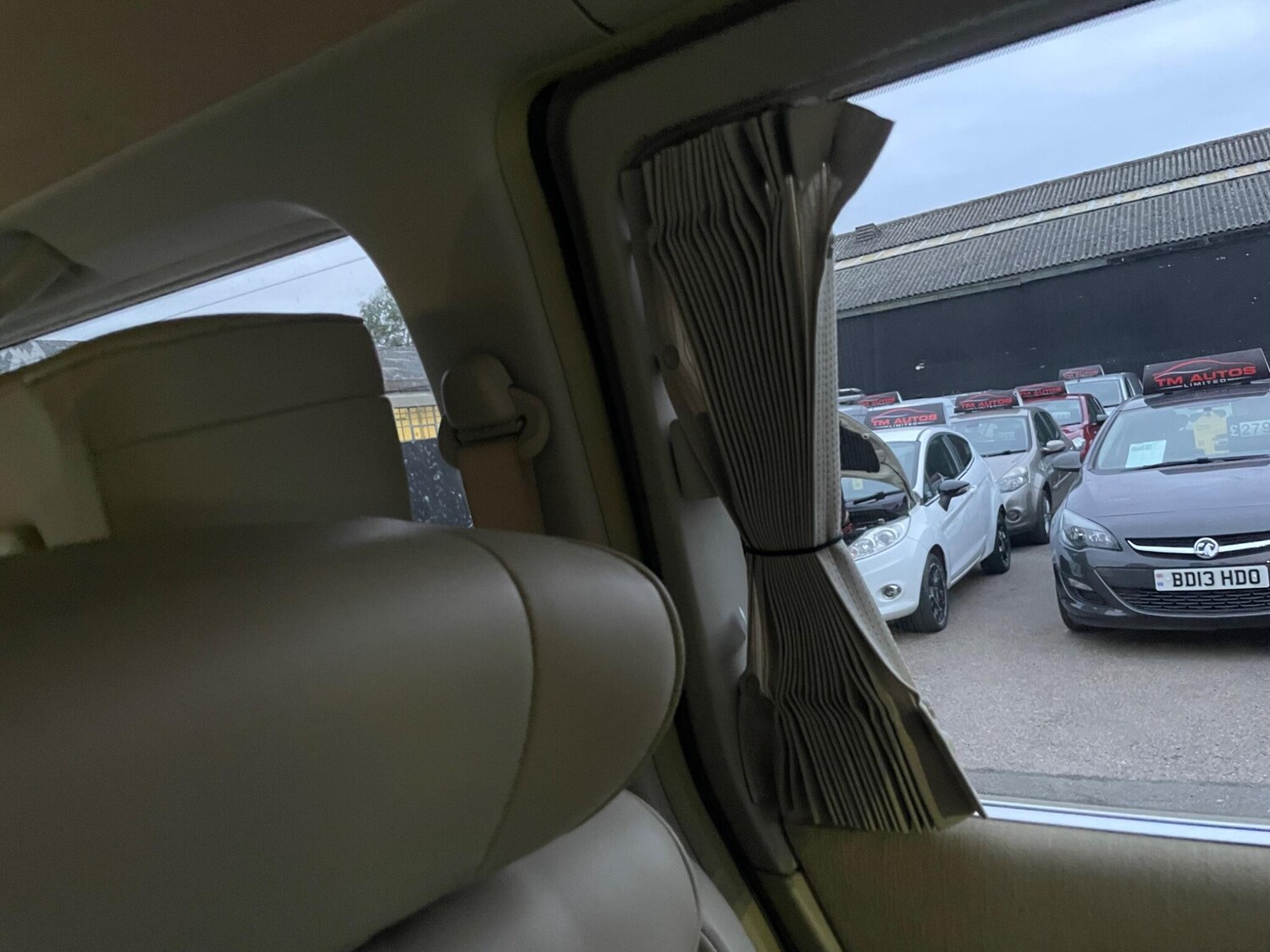 Used Nissan Elgrand for sale - 77660467: Photo 20