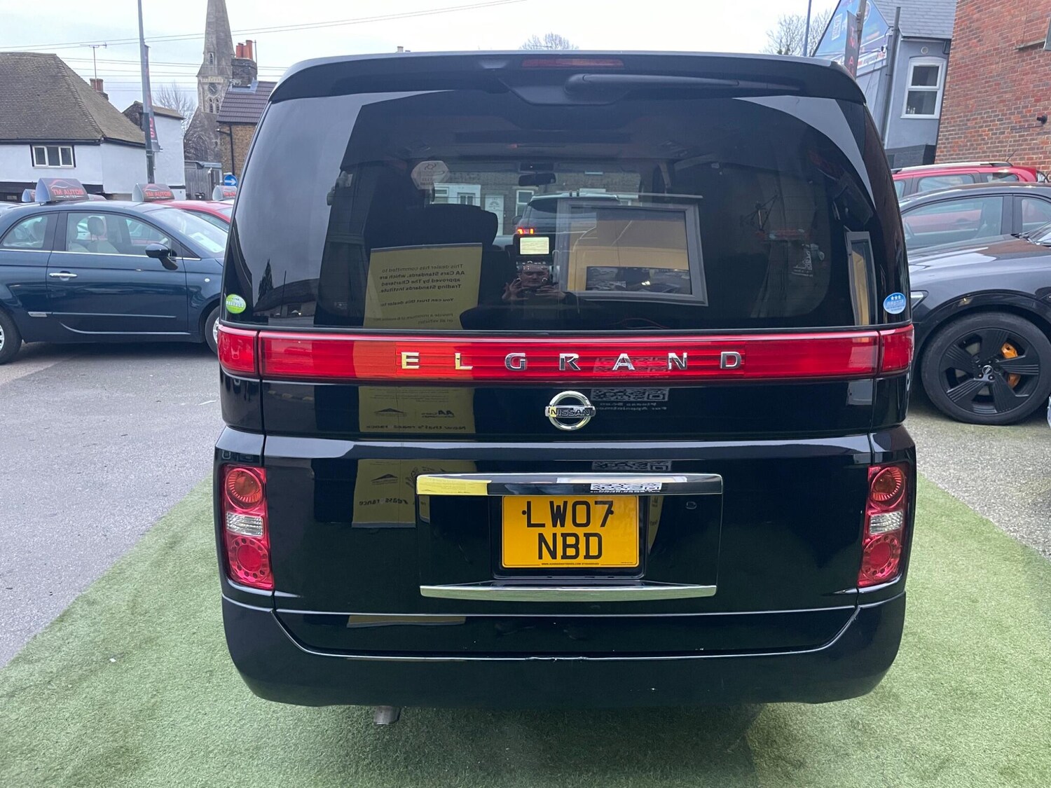 Used Nissan Elgrand for sale - 77660467: Photo 7
