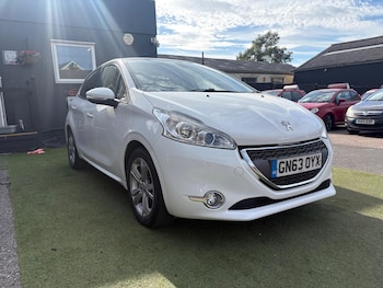 Used Peugeot 208 2013 for sale - 78833456: Photo