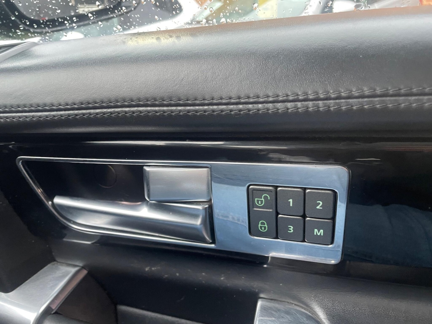 Used Land Rover Discovery 2015 for sale - 77316121: Photo 64