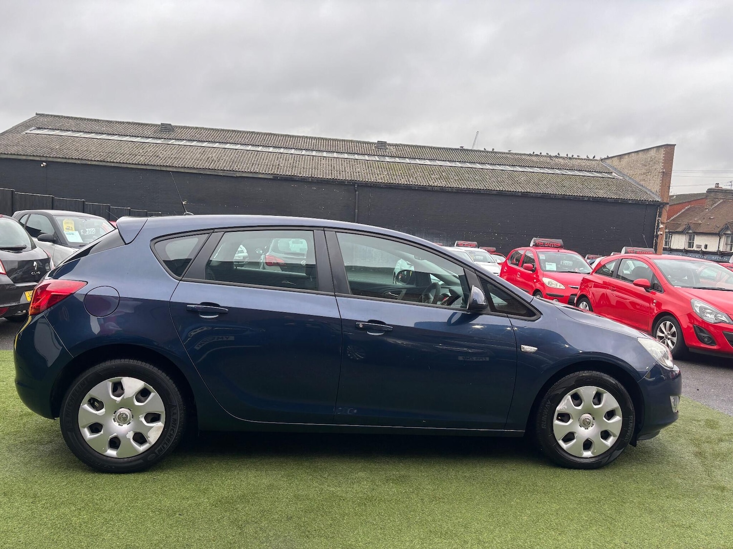 Used Vauxhall Astra 2010 for sale - 76724107: Photo 7