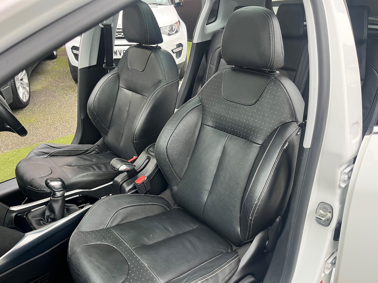 Used Peugeot 2008 2015 for sale - 77059473: Photo 13