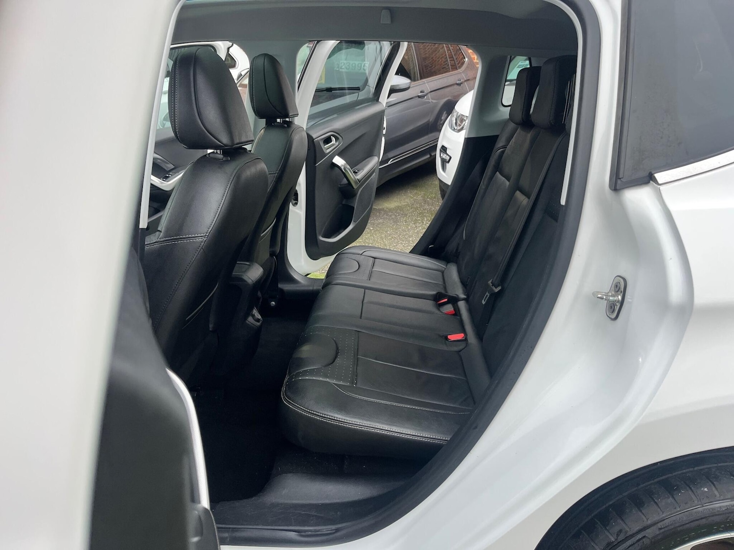 Used Peugeot 2008 2015 for sale - 77059473: Photo 16