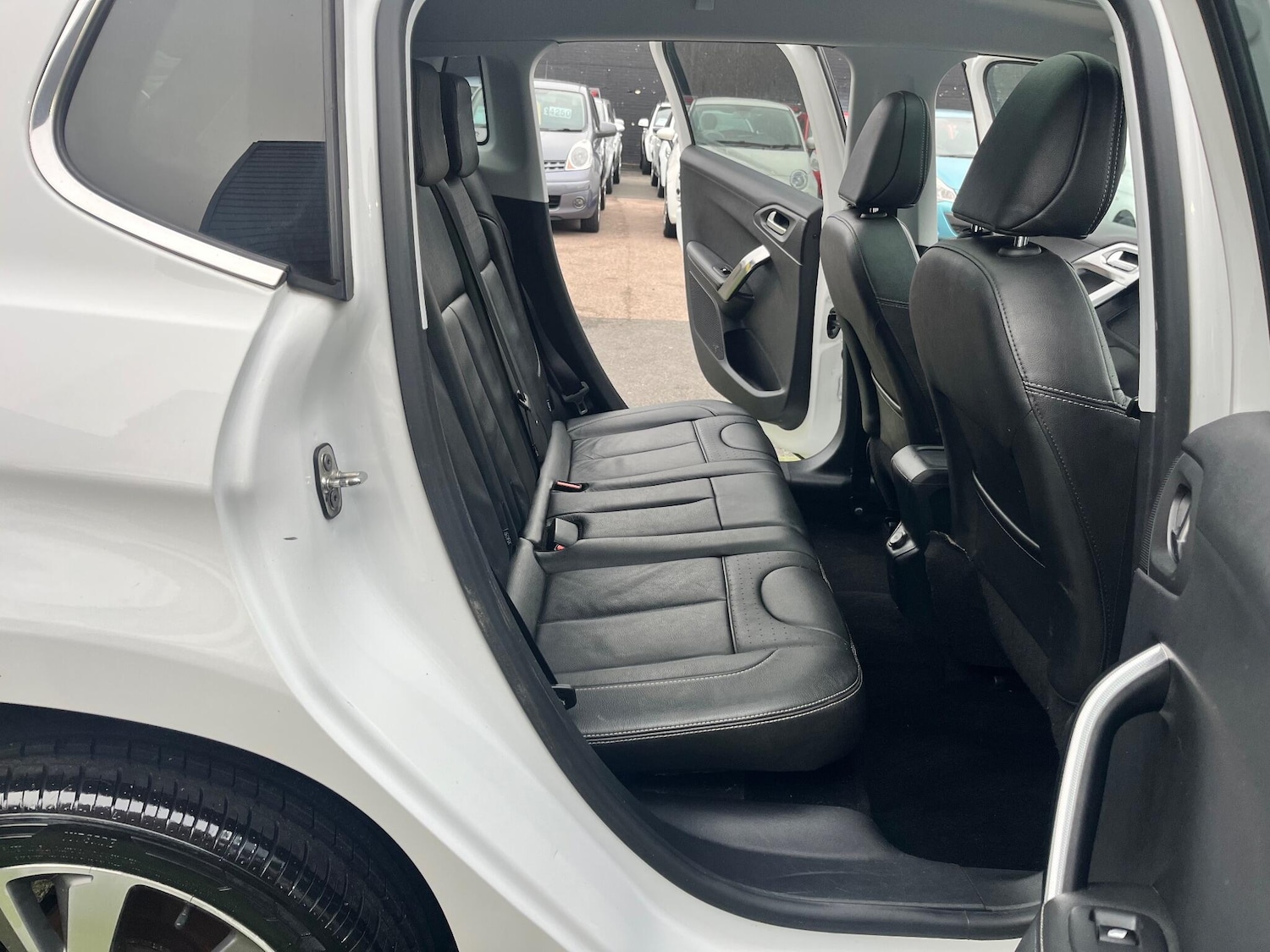 Used Peugeot 2008 2015 for sale - 77059473: Photo 17