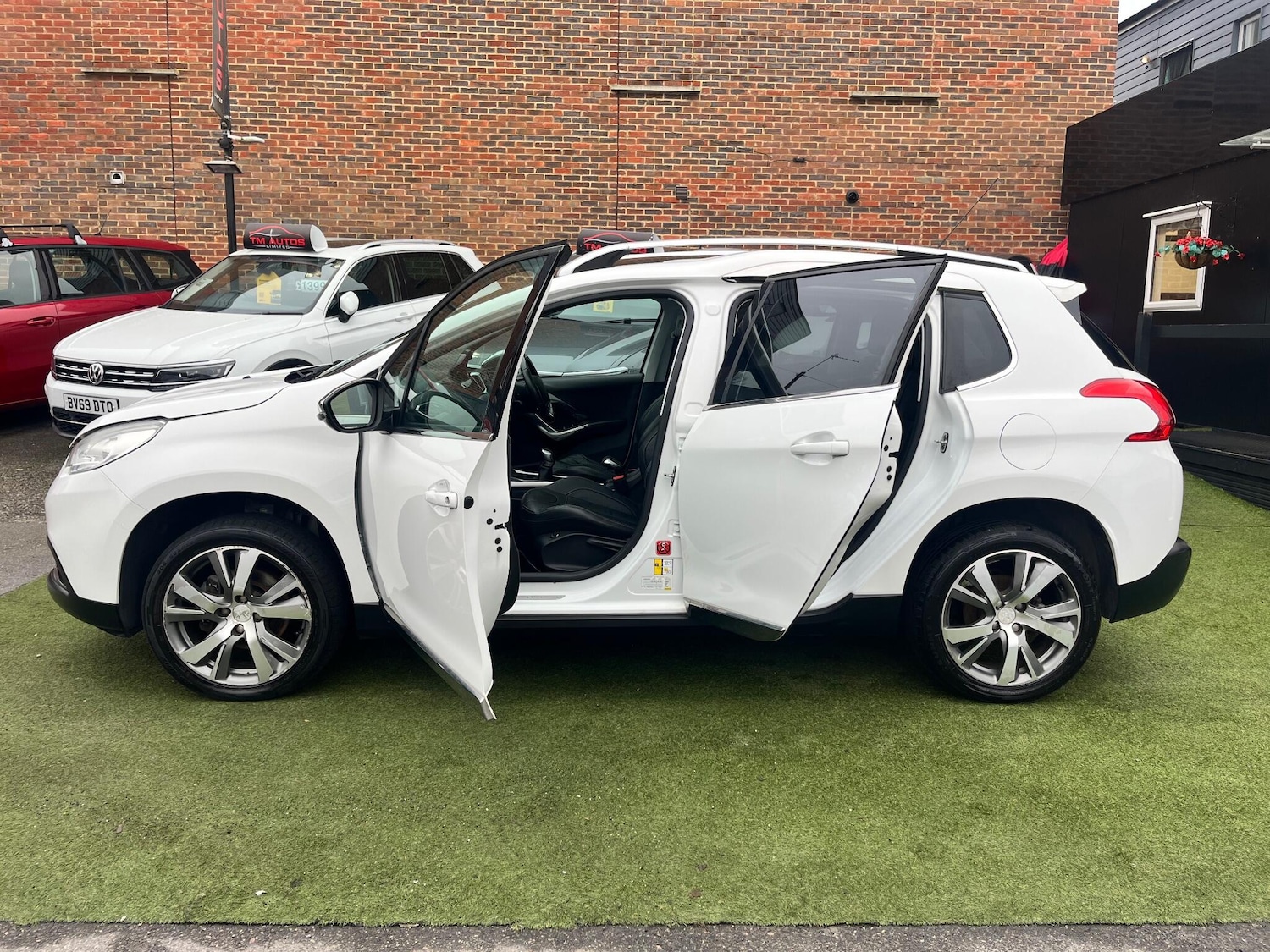 Used Peugeot 2008 2015 for sale - 77059473: Photo 8