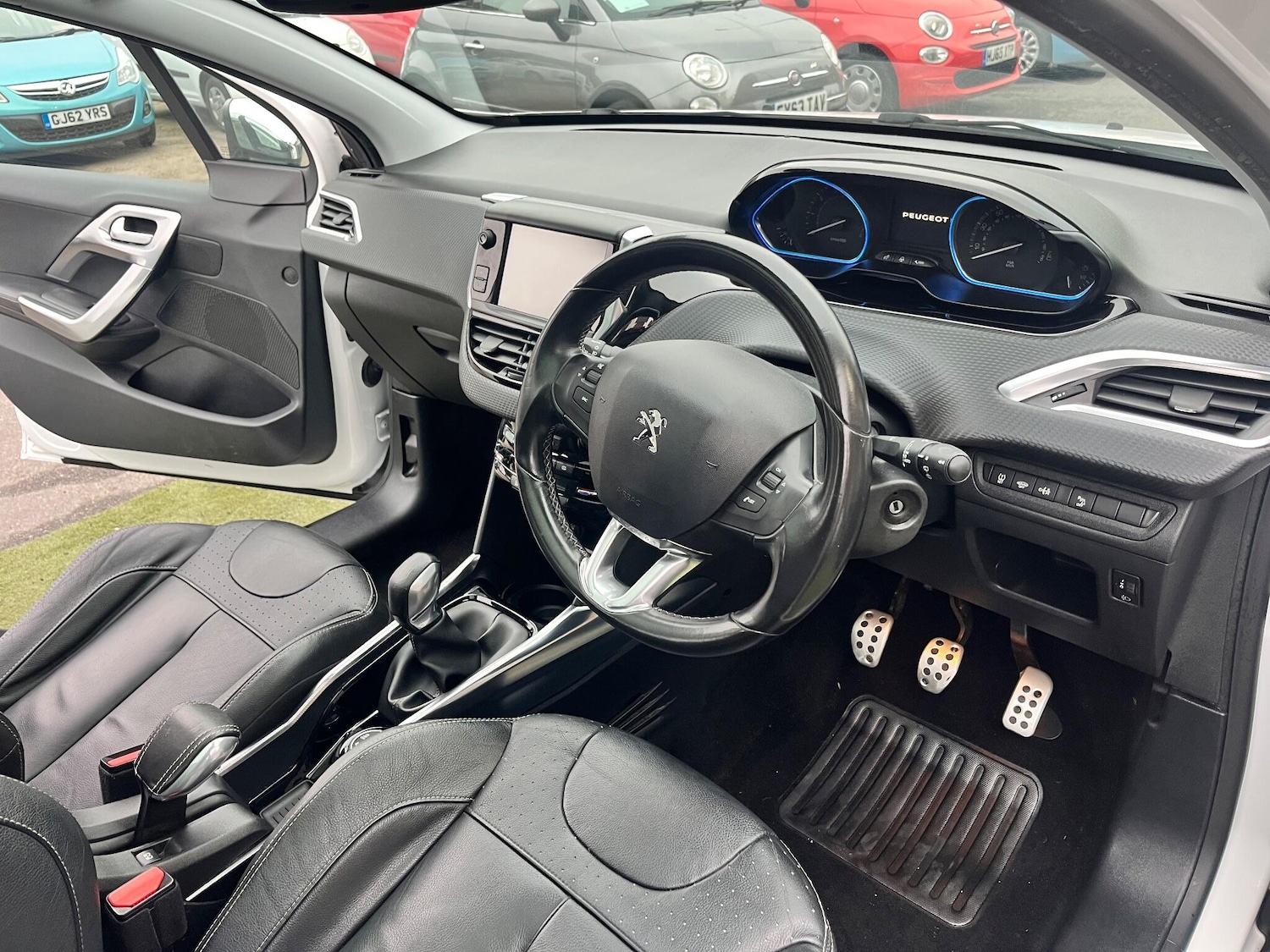 Used Peugeot 2008 2015 for sale - 77059473: Photo 9