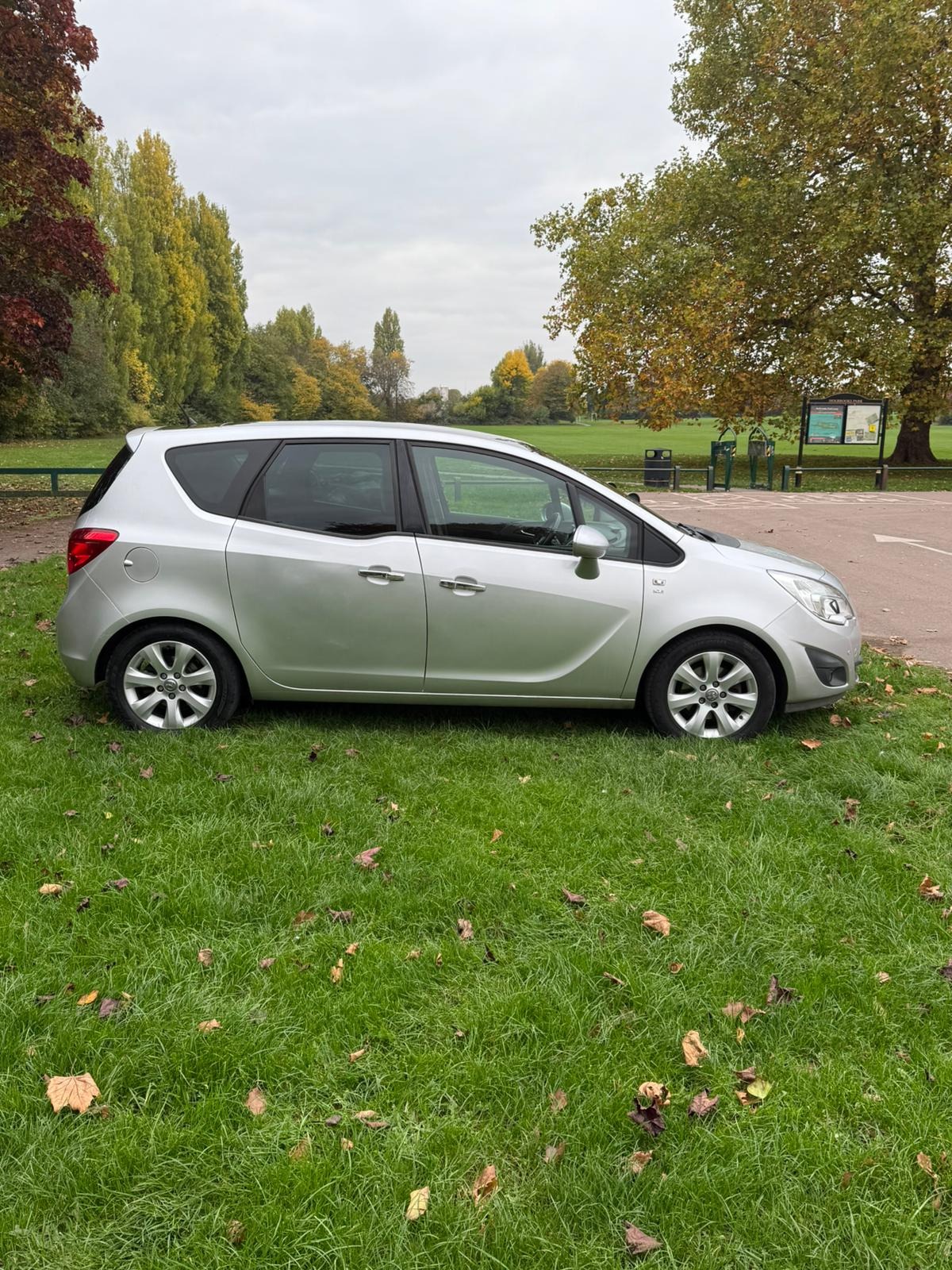 Used Vauxhall Meriva 2011 for sale - 76859563: Photo 5