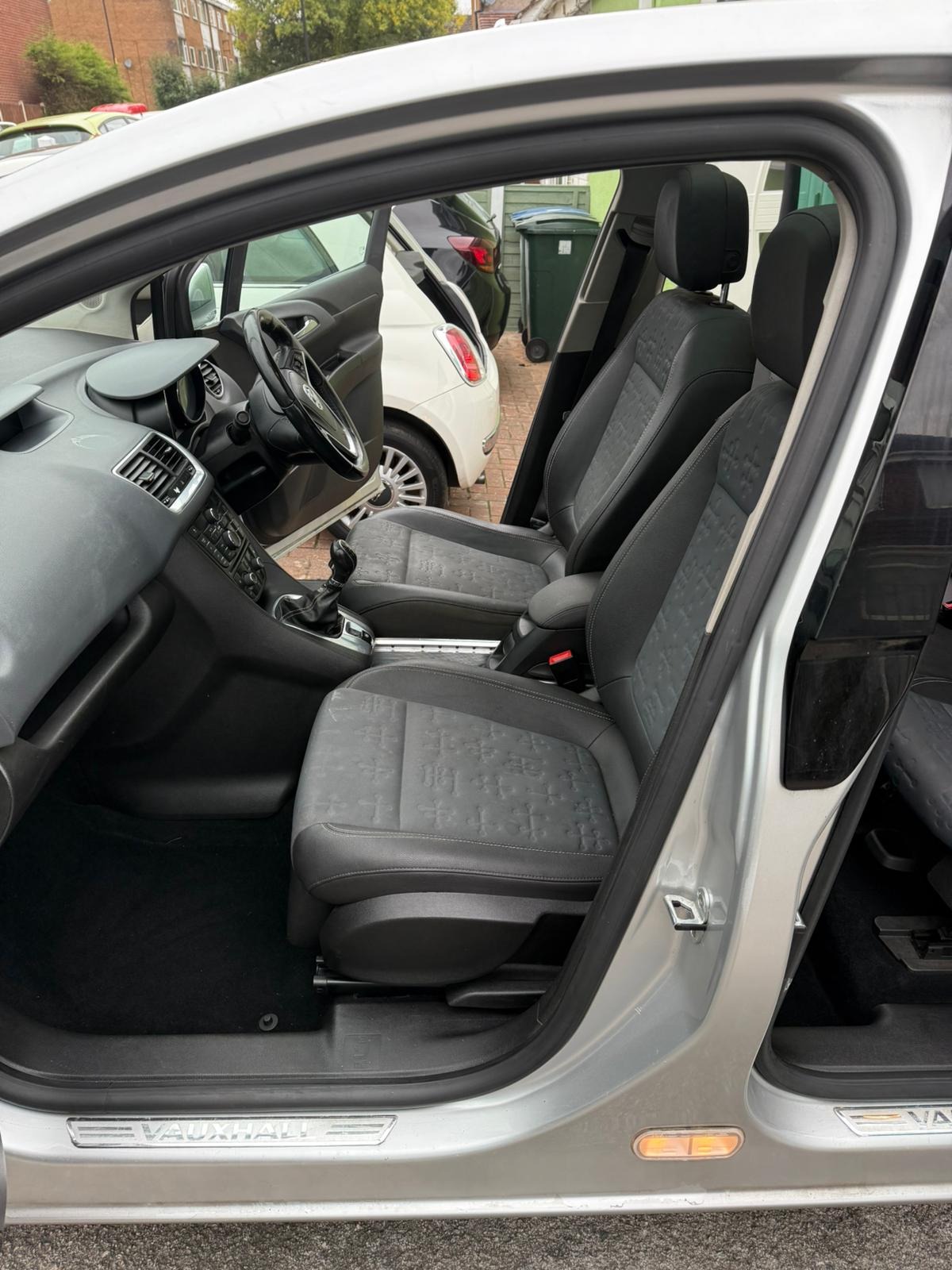 Used Vauxhall Meriva 2011 for sale - 76859563: Photo 9