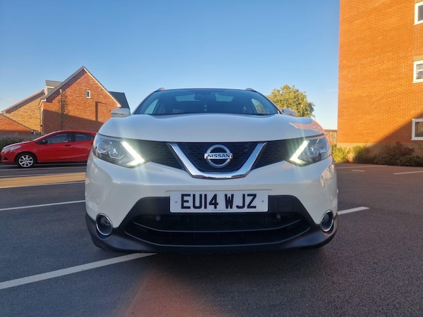 Used Nissan Qashqai 2014 for sale - 76094930: Photo 2