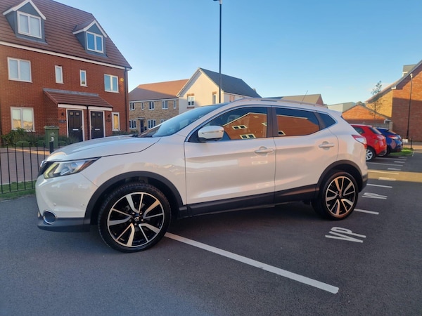 Used Nissan Qashqai 2014 for sale - 76094930: Photo 7