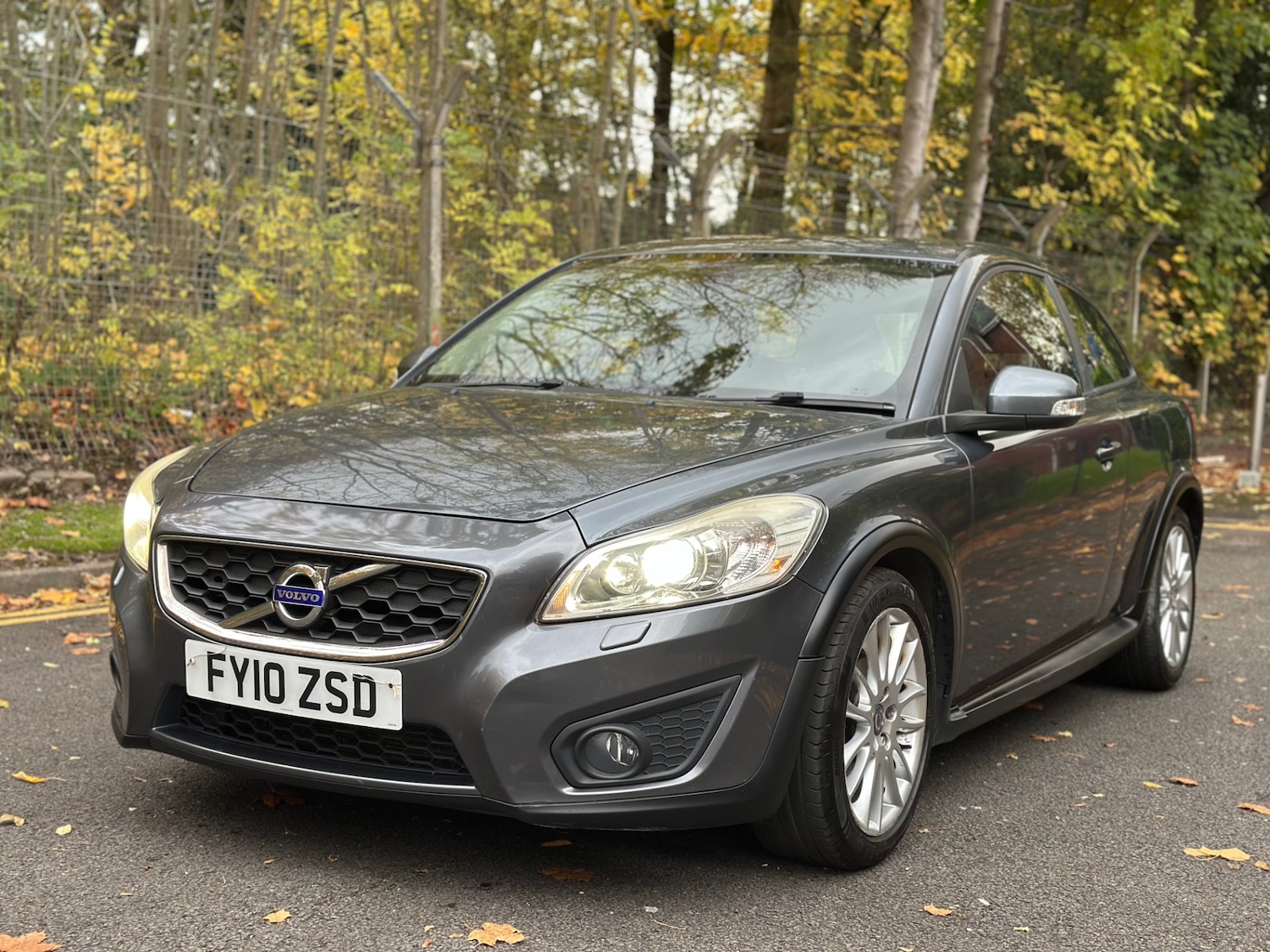 Used Volvo C30 2010 for sale - 76315579: Photo 3