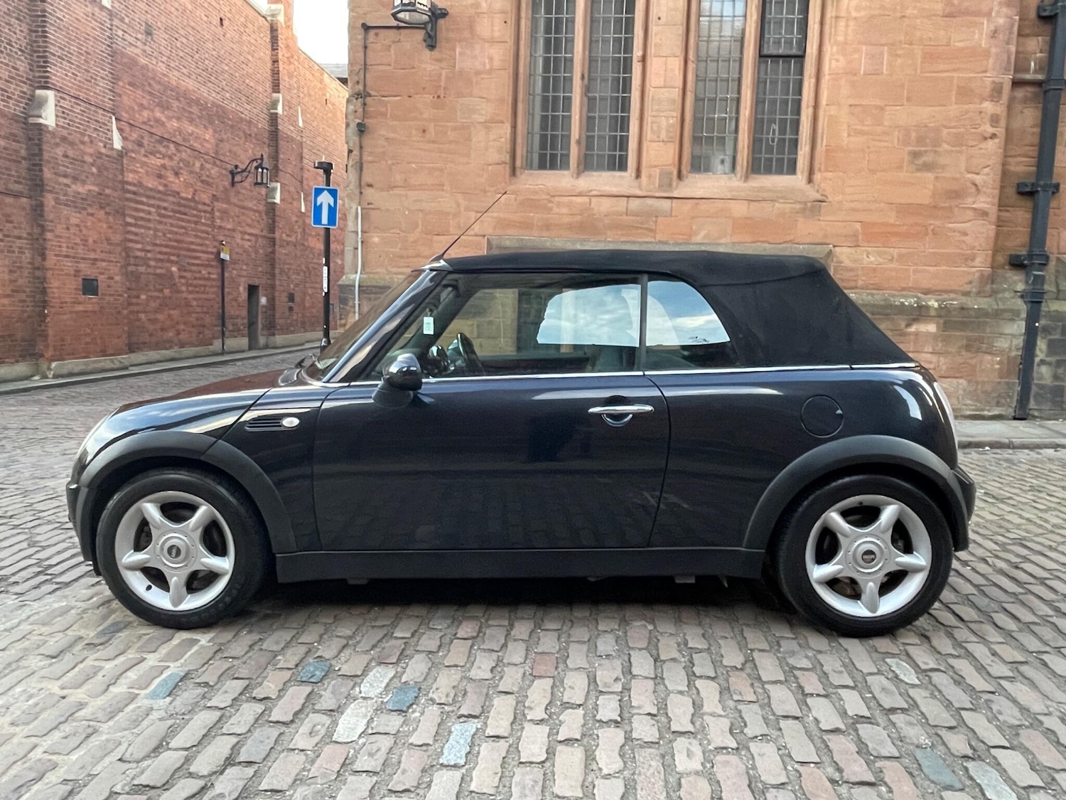 Used MINI Convertible 2006 for sale - 75990315: Photo 12