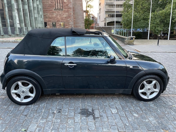 Used MINI Convertible 2006 for sale - 75990315: Photo 15