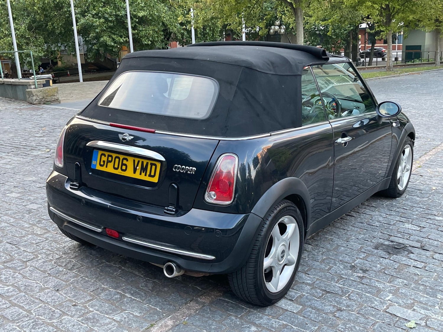 Used MINI Convertible 2006 for sale - 75990315: Photo 17