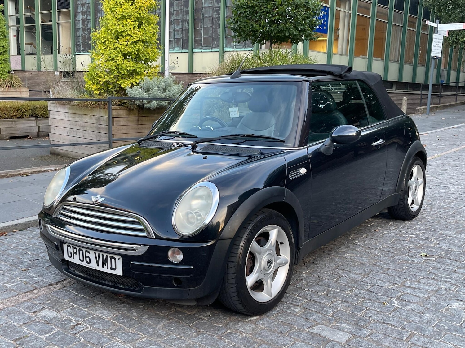 Used MINI Convertible 2006 for sale - 75990315: Photo 3
