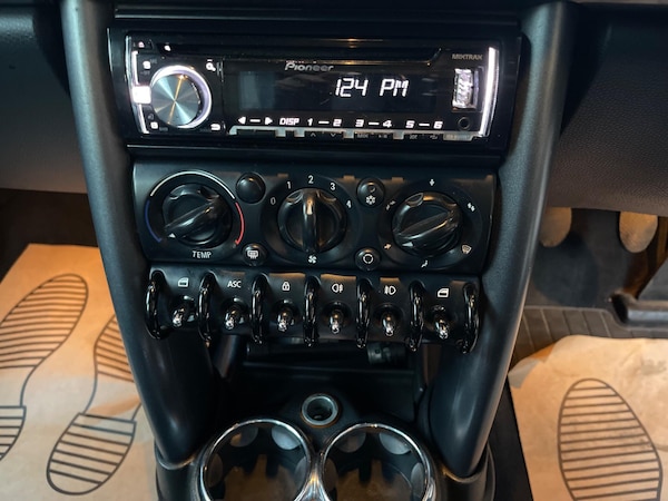 Used MINI Convertible 2006 for sale - 75990315: Photo 34