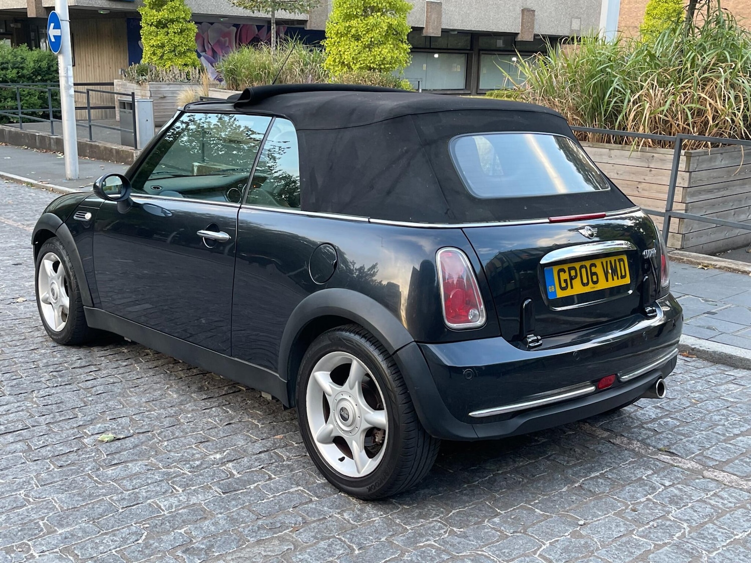 Used MINI Convertible 2006 for sale - 75990315: Photo 4