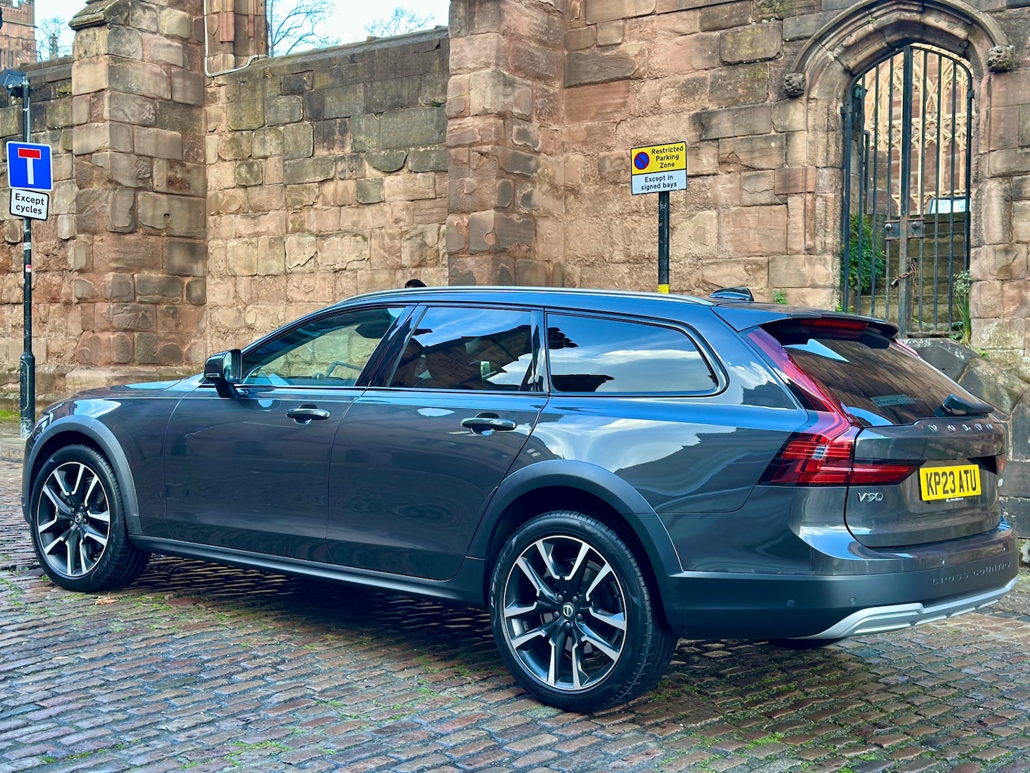 Used Volvo V90 2023 for sale - 76440280: Photo 13