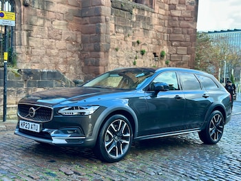 Used Volvo V90 2023 for sale - 76440280: Photo