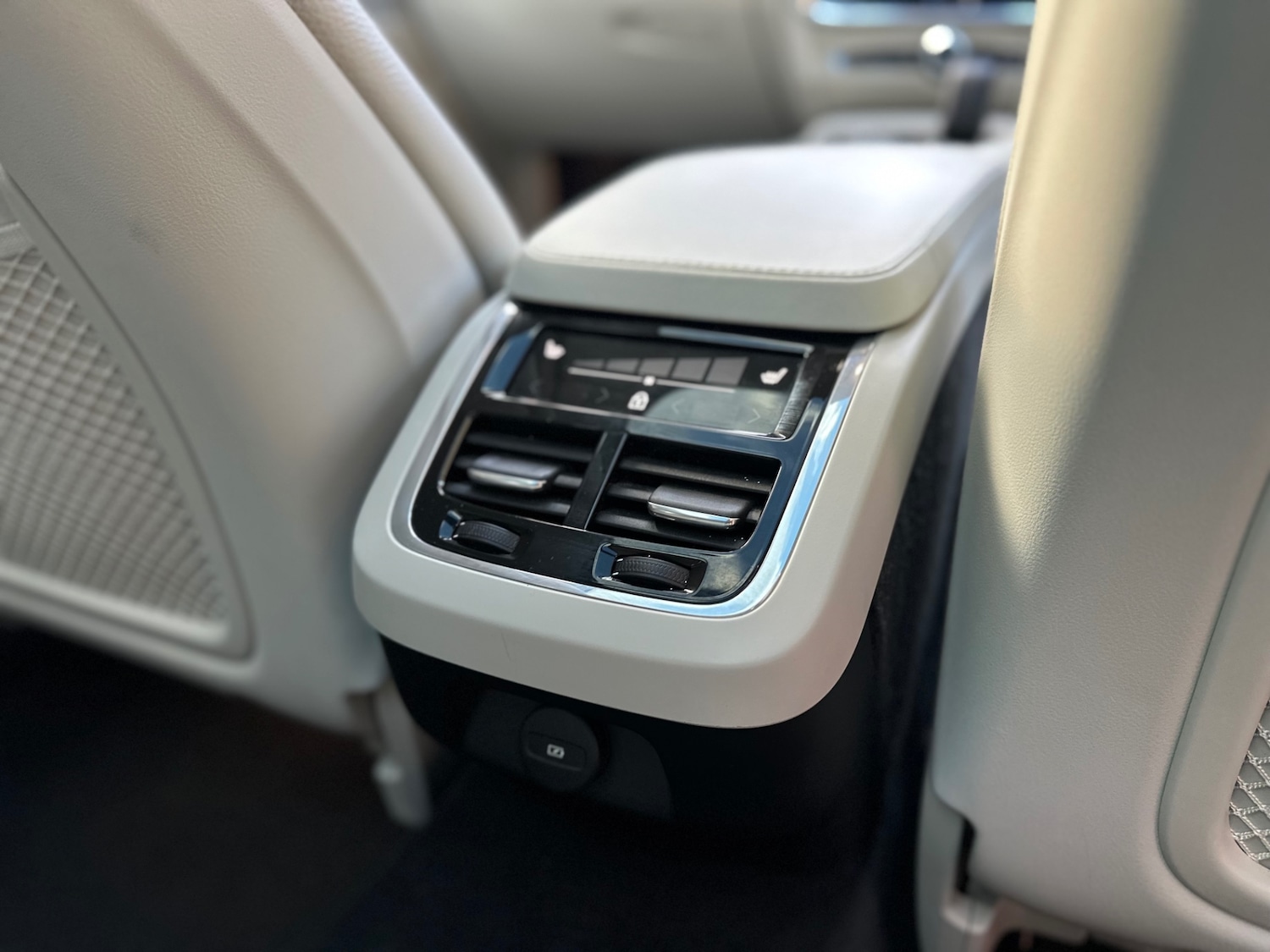 Used Volvo V90 2023 for sale - 76440280: Photo 33