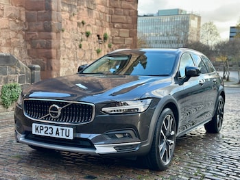 Used Volvo V90 2023 for sale - 76440280: Photo