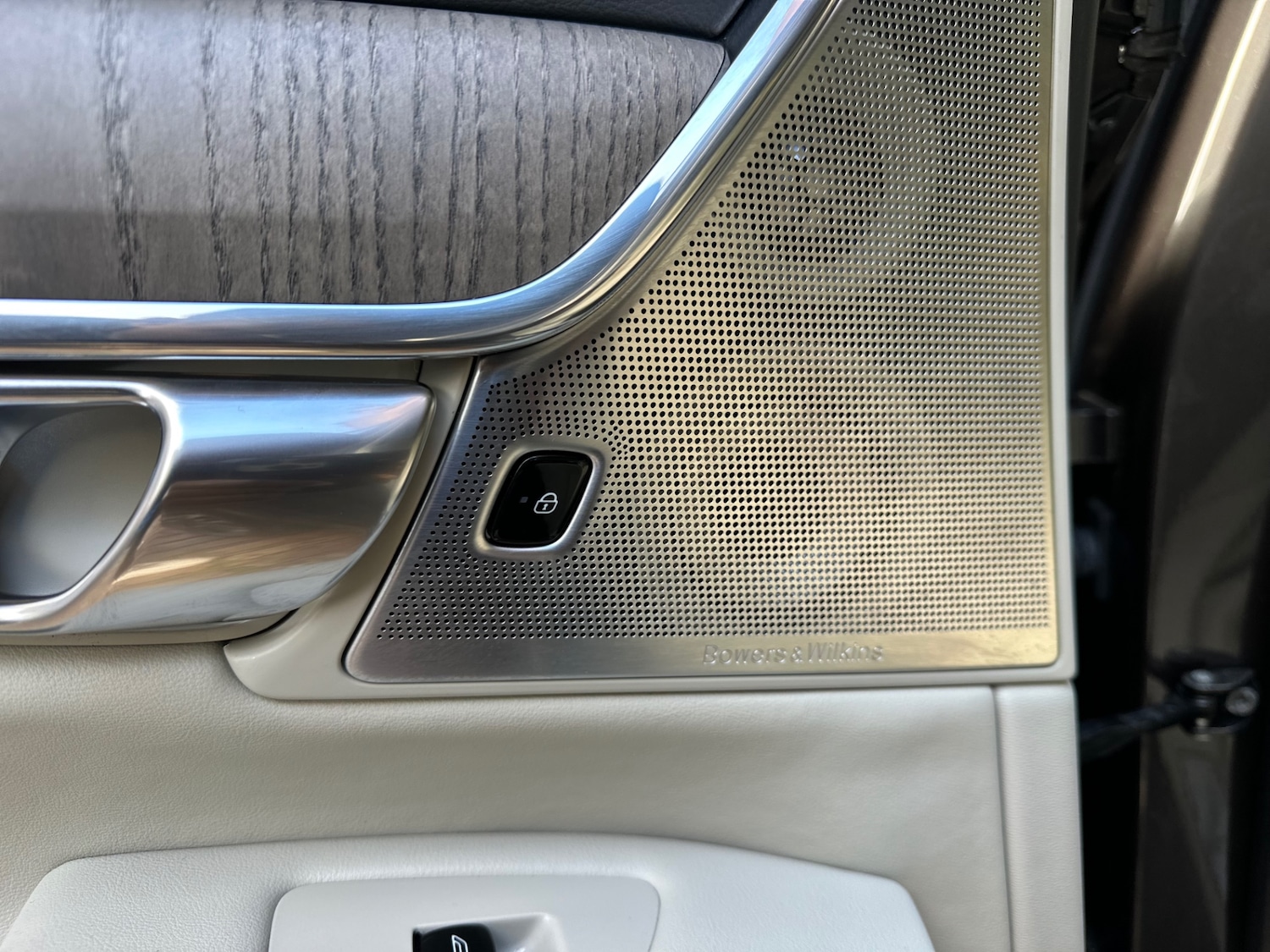 Used Volvo V90 2023 for sale - 76440280: Photo 44