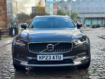 Used Volvo V90 2023 for sale - 76440280: Photo