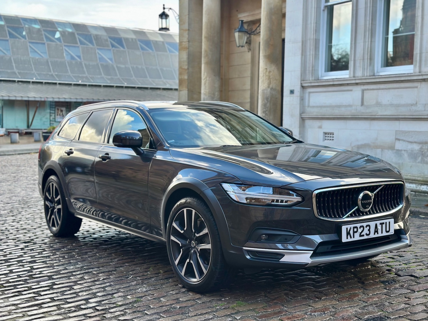 Used Volvo V90 2023 for sale - 76440280: Photo 6