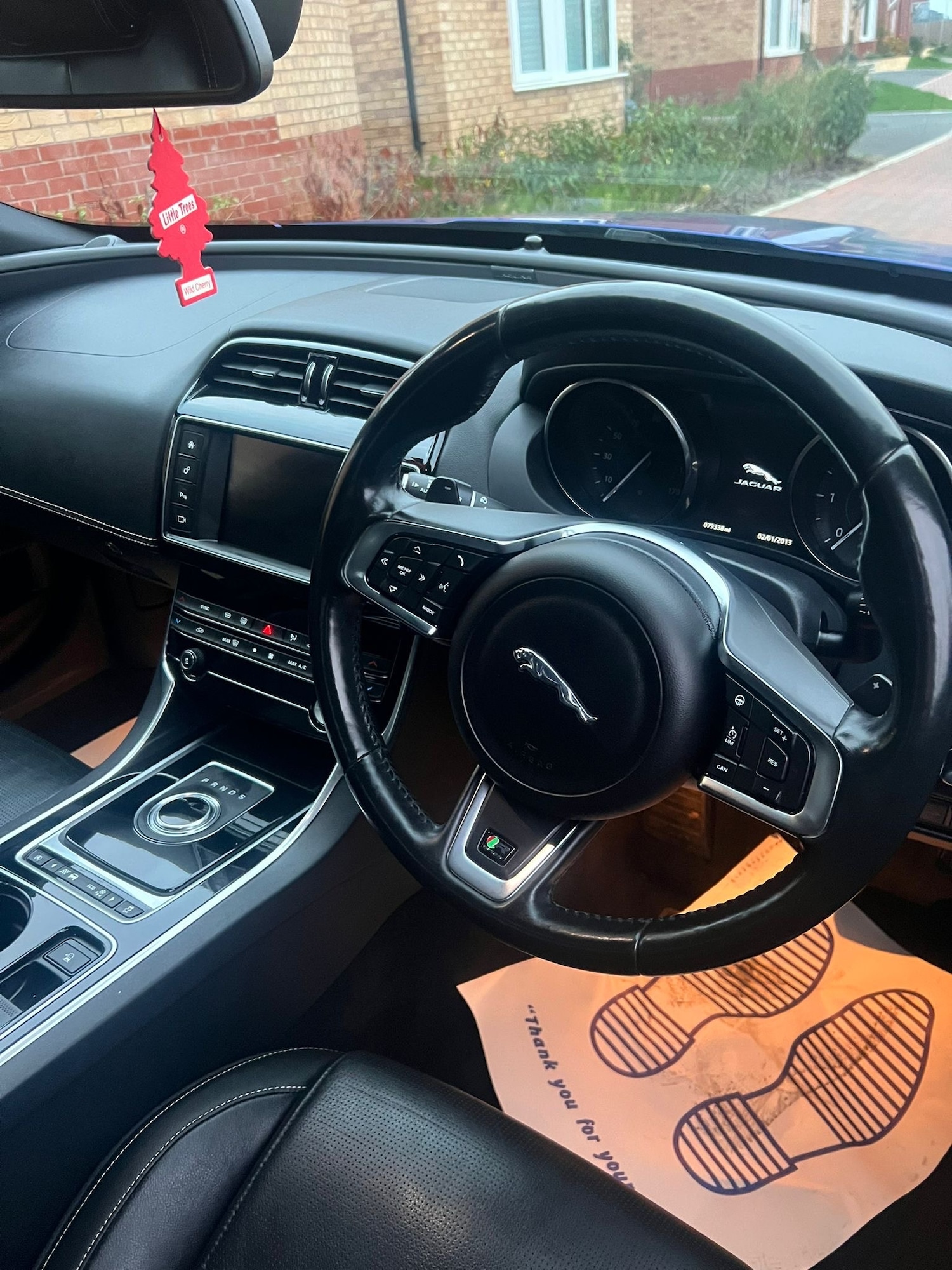 Used Jaguar XE 2017 for sale - 76334879: Photo 5