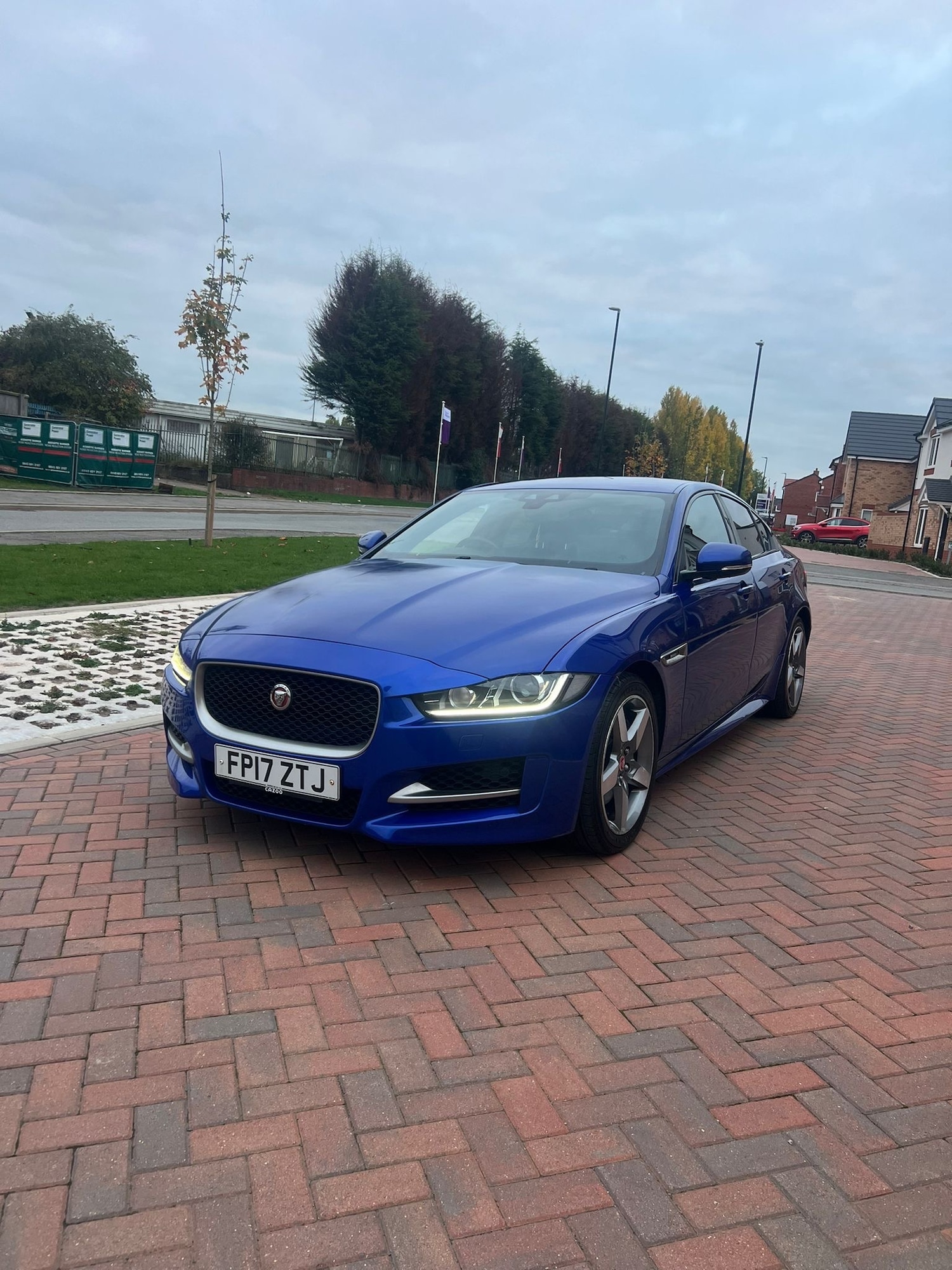 Used Jaguar XE 2017 for sale - 76334879: Photo 7