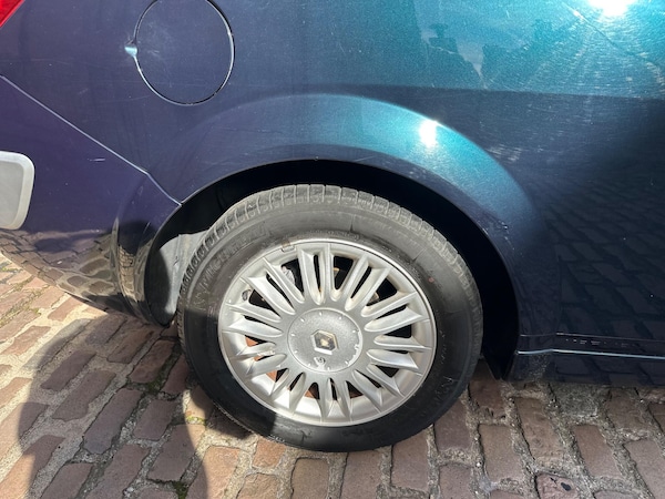 Used Renault Megane 2006 for sale - 76122077: Photo 46