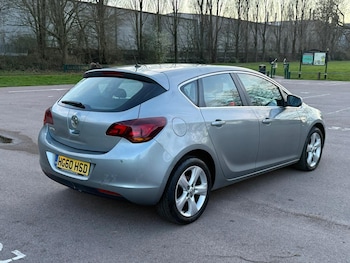Used Vauxhall Astra 2011 for sale - 77888255: Photo