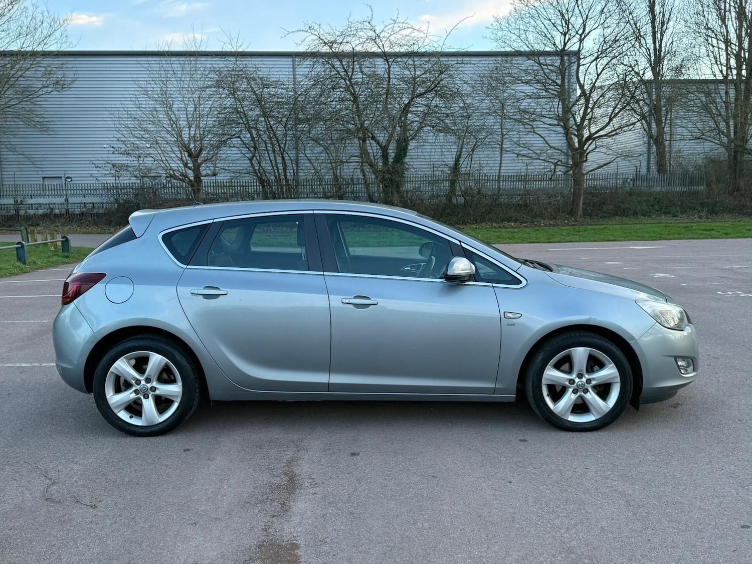 Used Vauxhall Astra 2011 for sale - 77888255: Photo 6