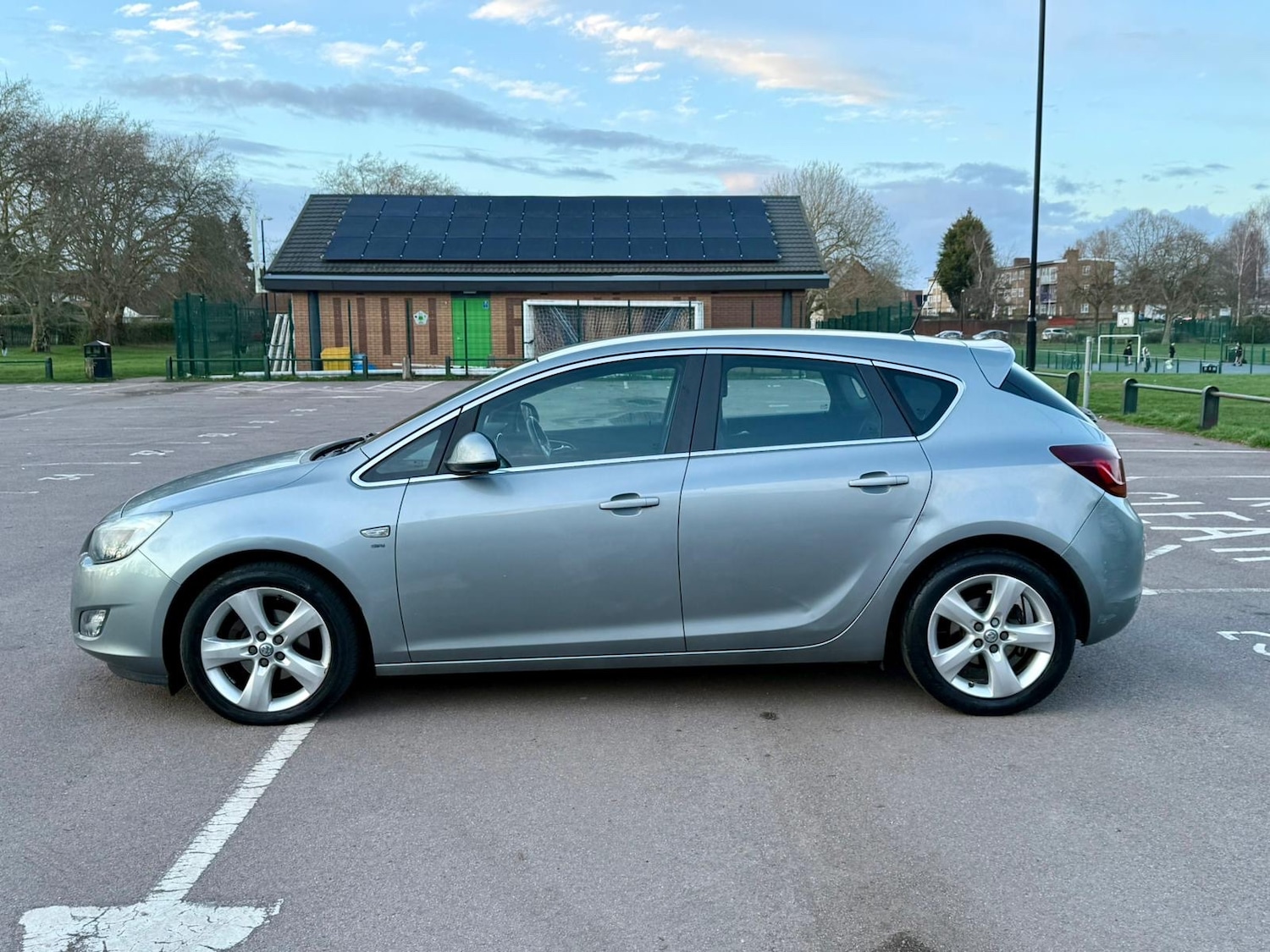 Used Vauxhall Astra 2011 for sale - 77888255: Photo 8