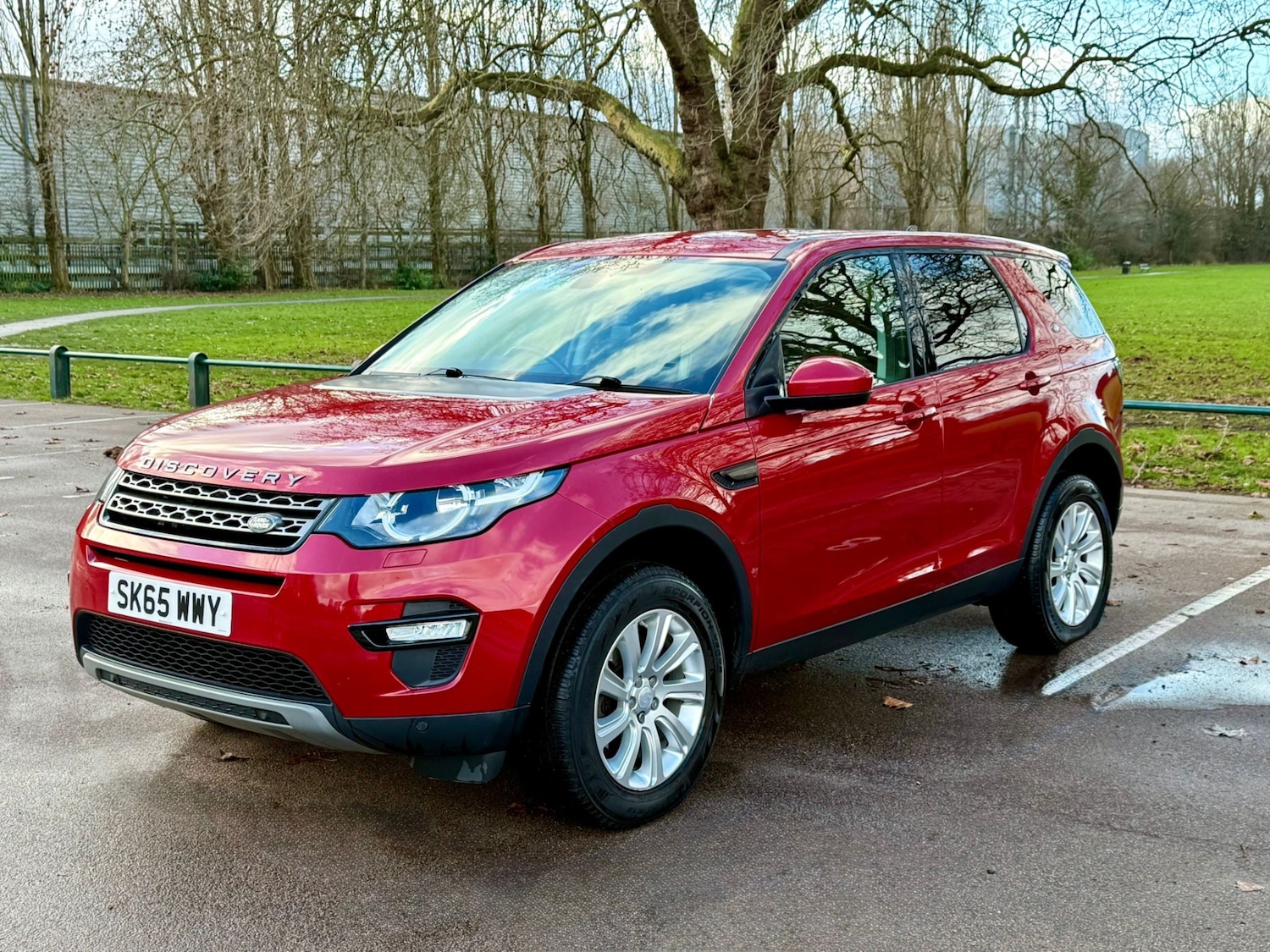 Used Land Rover Discovery Sport 2015 for sale - 77327223: Photo 2