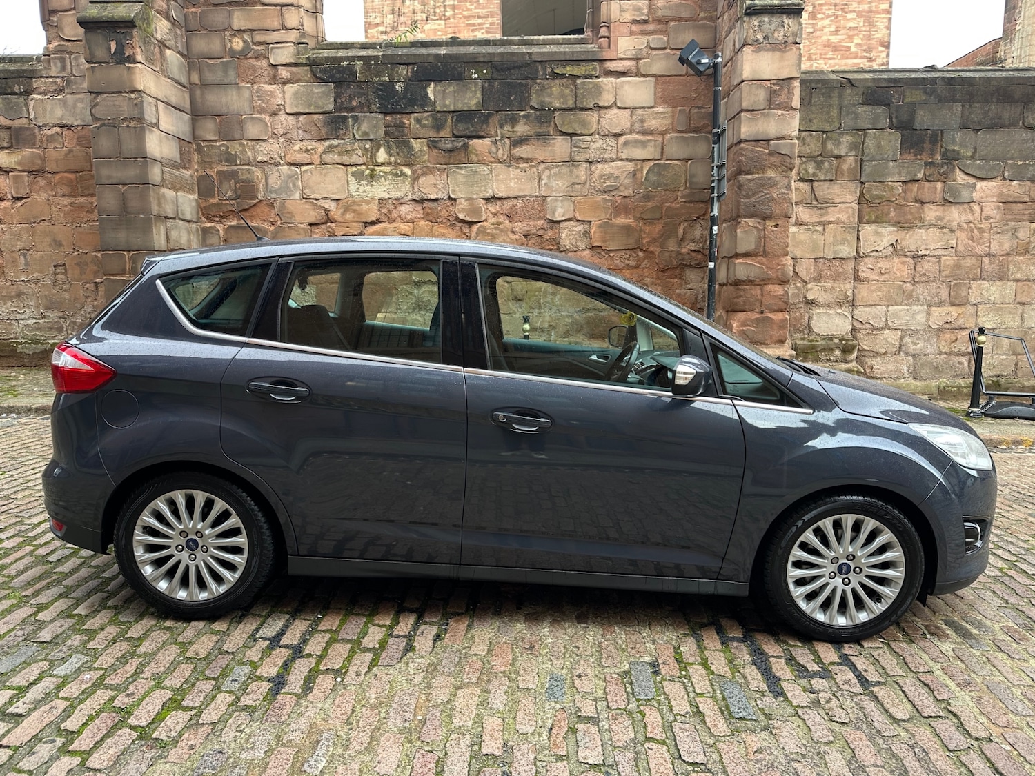 Used Ford C-Max 2013 for sale - 76612226: Photo 3