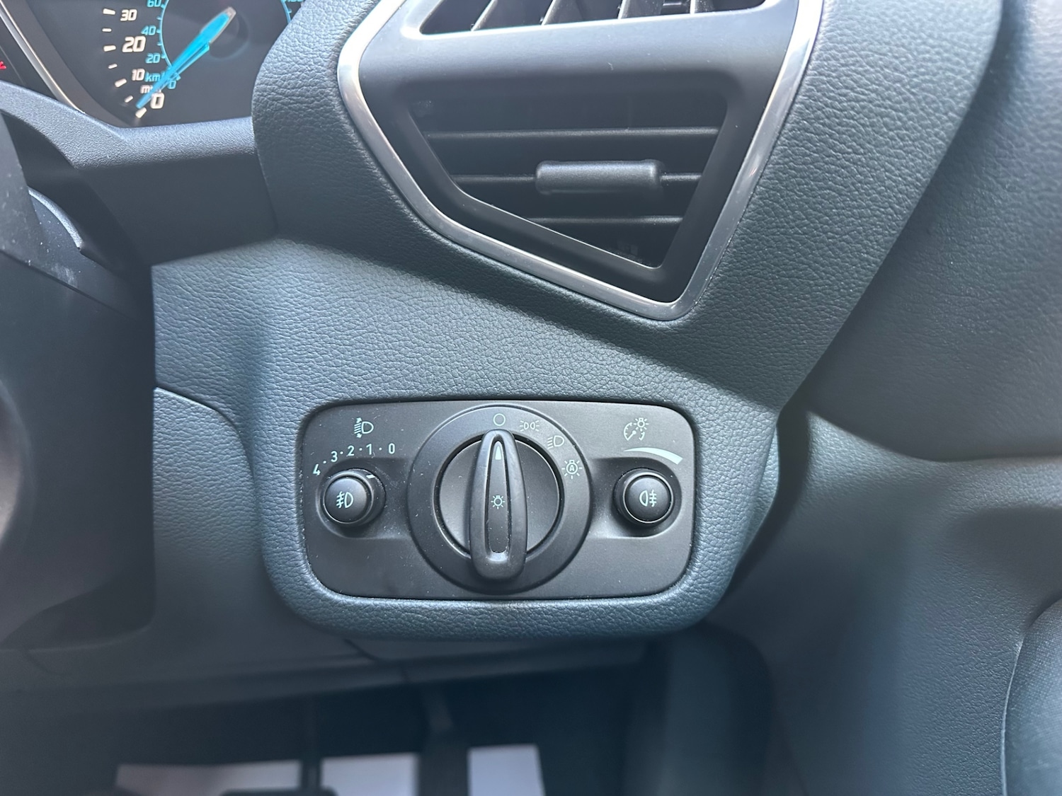 Used Ford C-Max 2013 for sale - 76612226: Photo 32