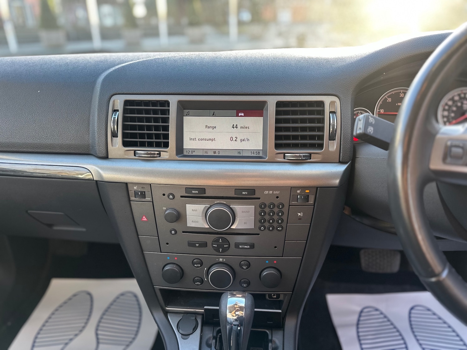 Used Vauxhall Vectra 2009 for sale - 75940678: Photo 42