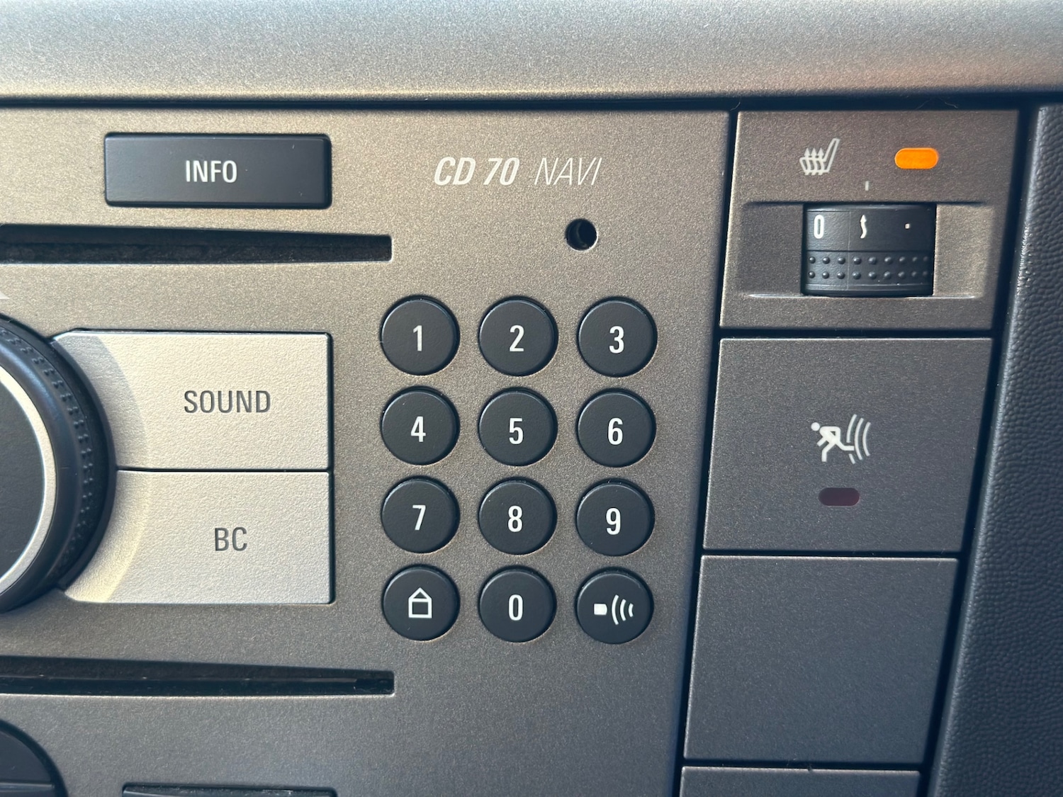 Used Vauxhall Vectra 2009 for sale - 75940678: Photo 50