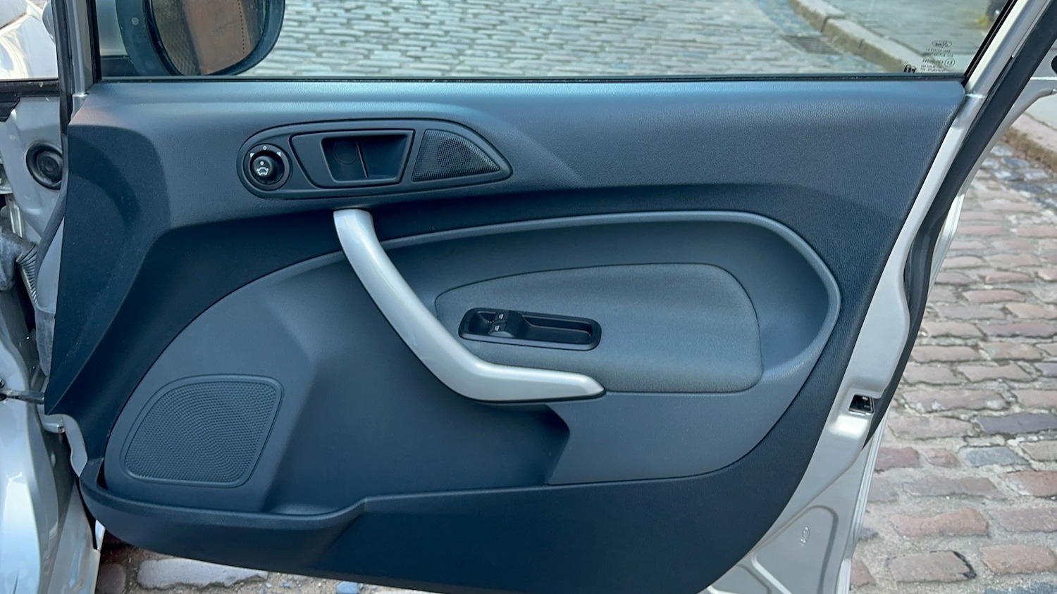 Used Ford Fiesta 2011 for sale - 76440077: Photo 16