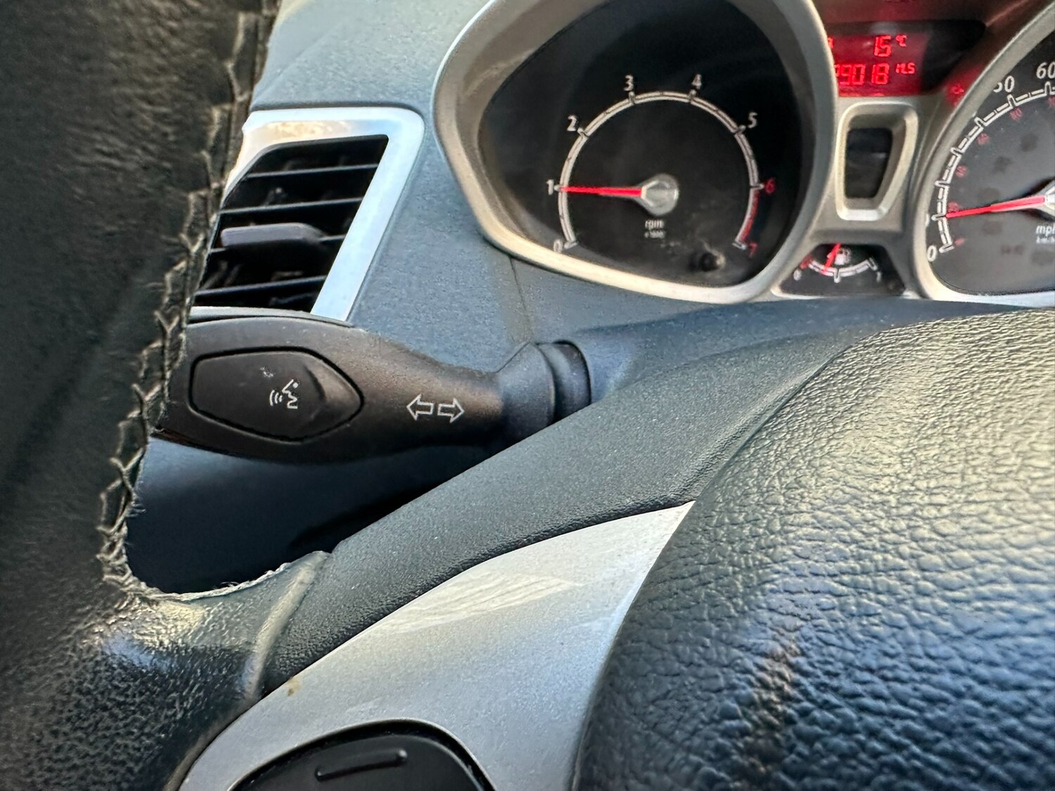 Used Ford Fiesta 2011 for sale - 76440077: Photo 28