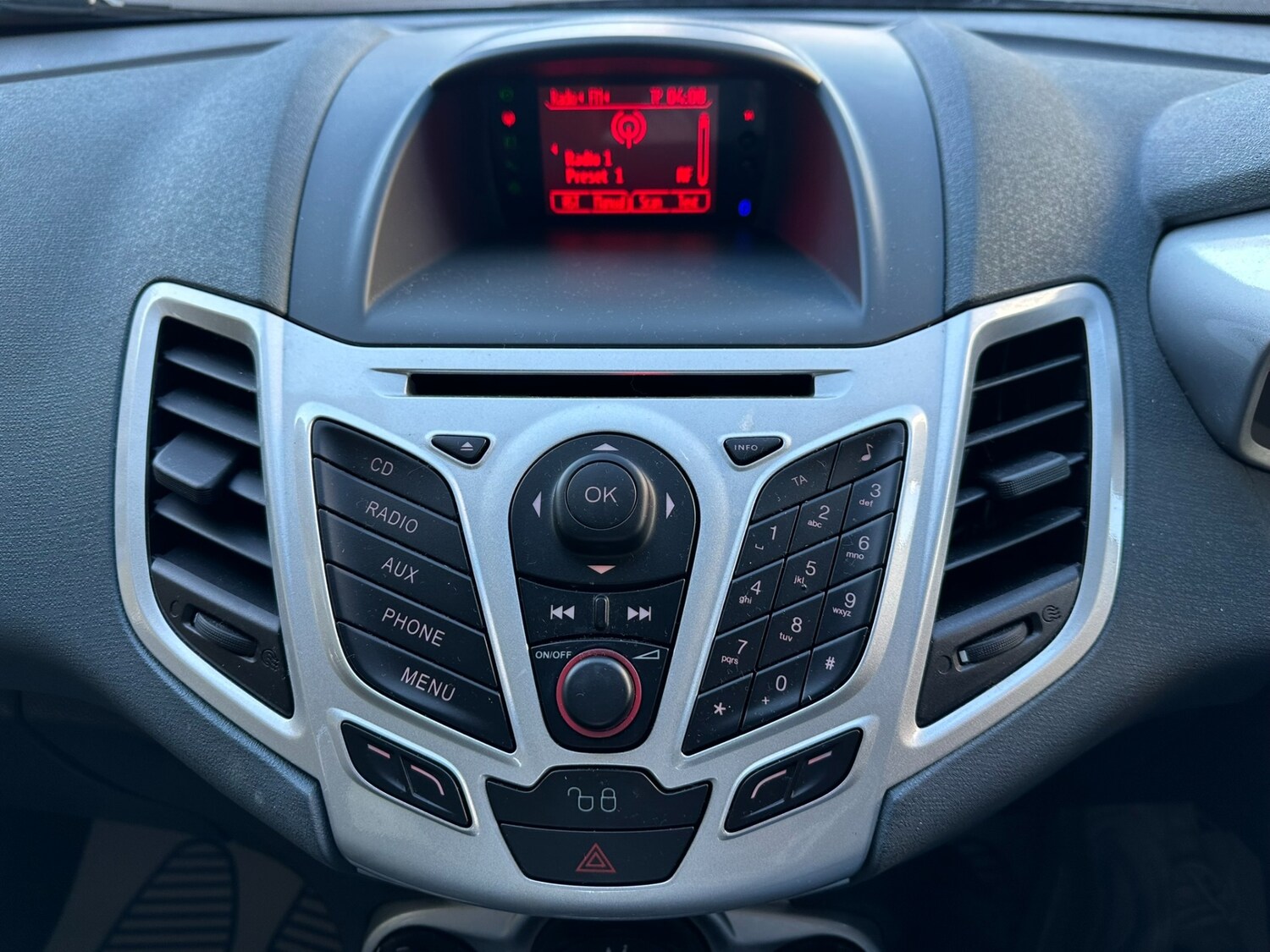 Used Ford Fiesta 2011 for sale - 76440077: Photo 29