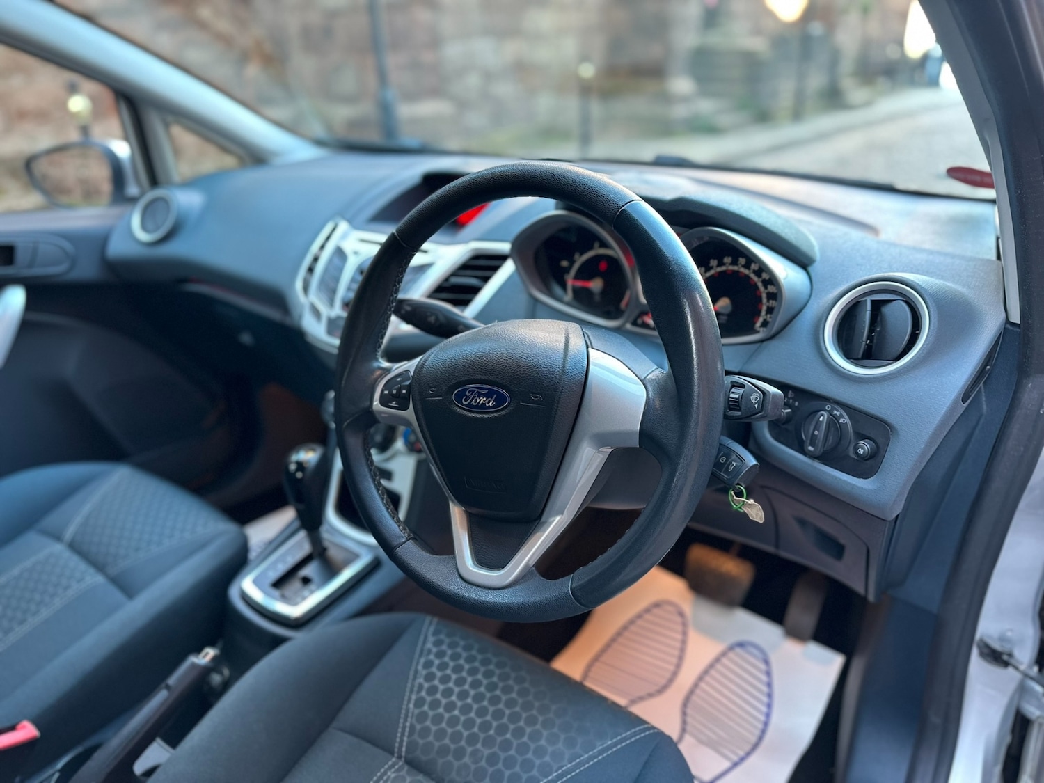 Used Ford Fiesta 2011 for sale - 76440077: Photo 31