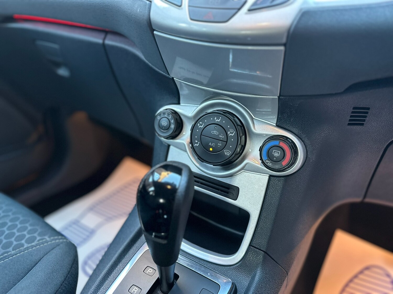 Used Ford Fiesta 2011 for sale - 76440077: Photo 34