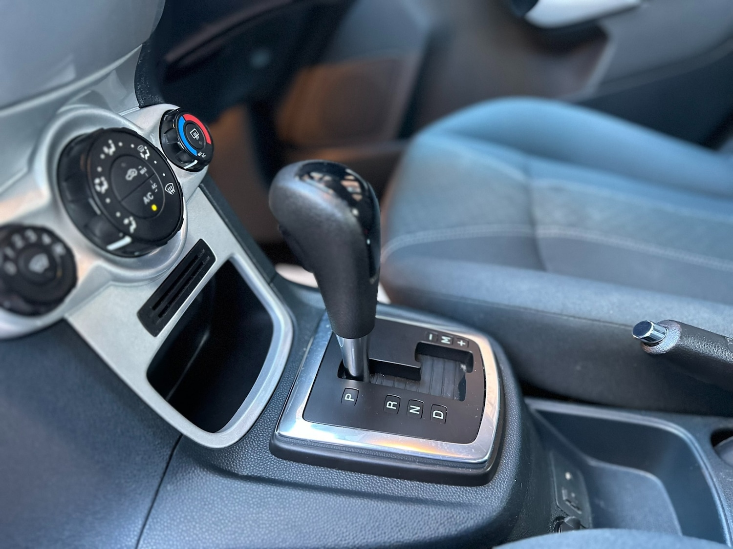 Used Ford Fiesta 2011 for sale - 76440077: Photo 46