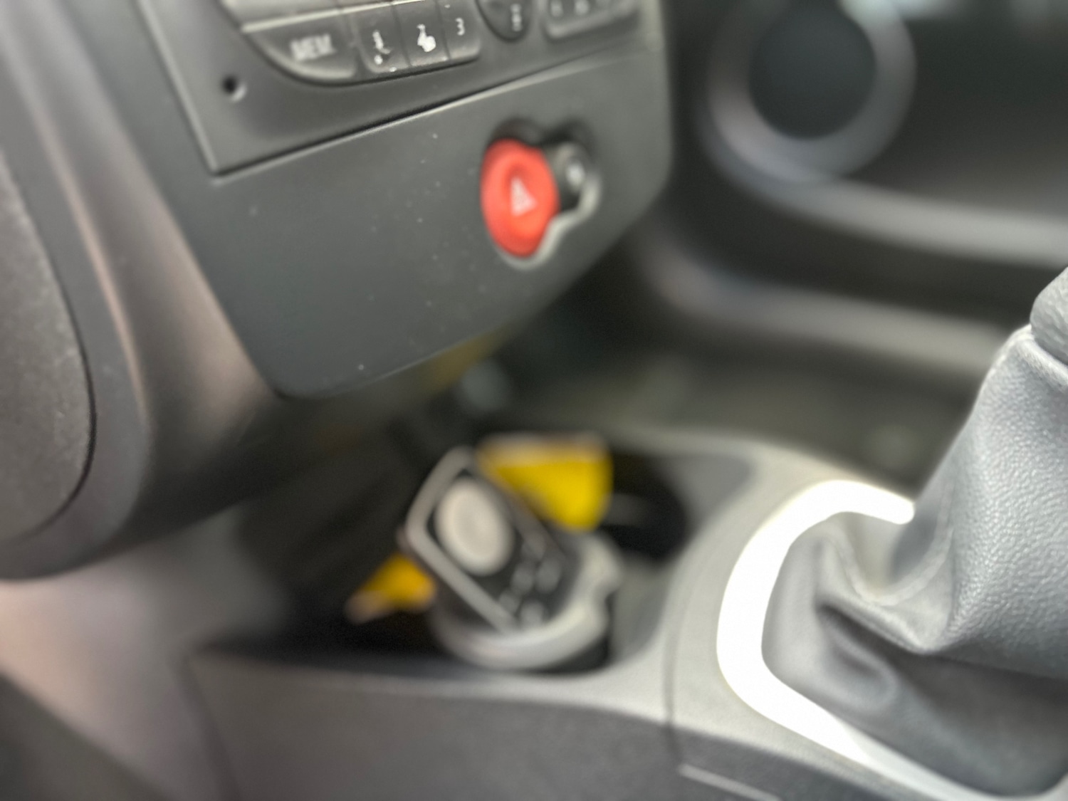 Used Renault Clio 2009 for sale - 77280543: Photo 26