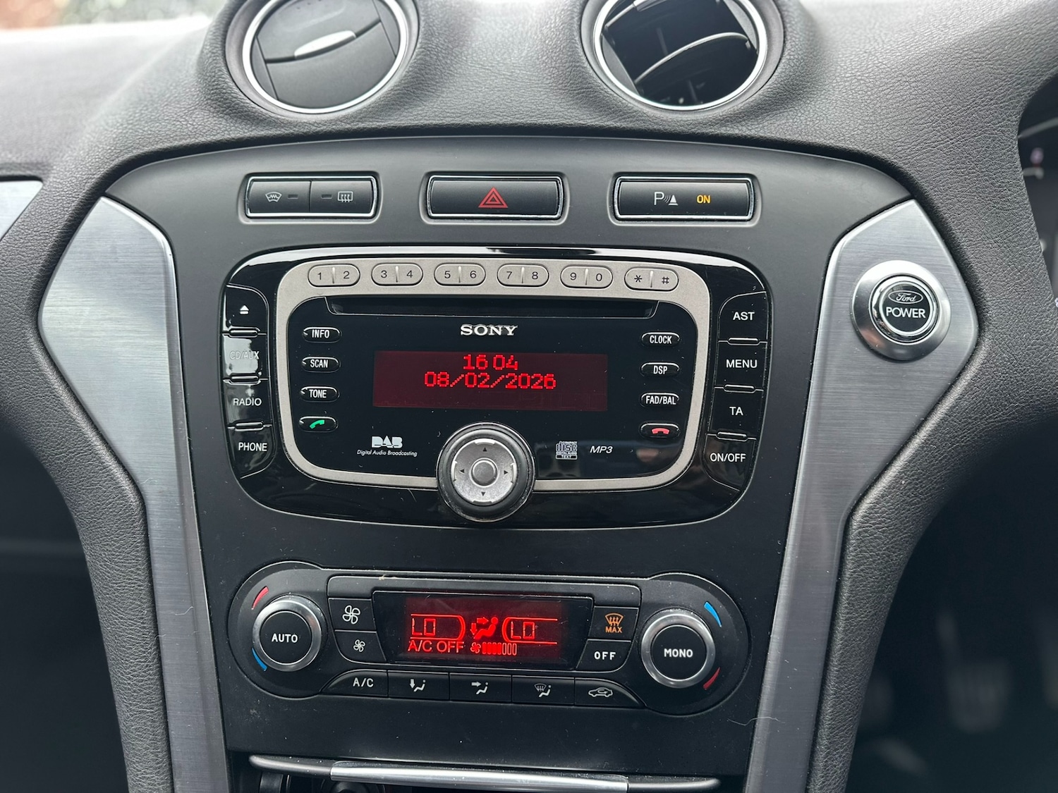 Used Ford Mondeo 2010 for sale - 77483797: Photo 31